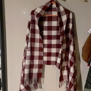 GAP Cape Scarf